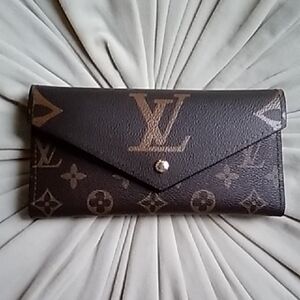 Brown Signature Fashion Wallet